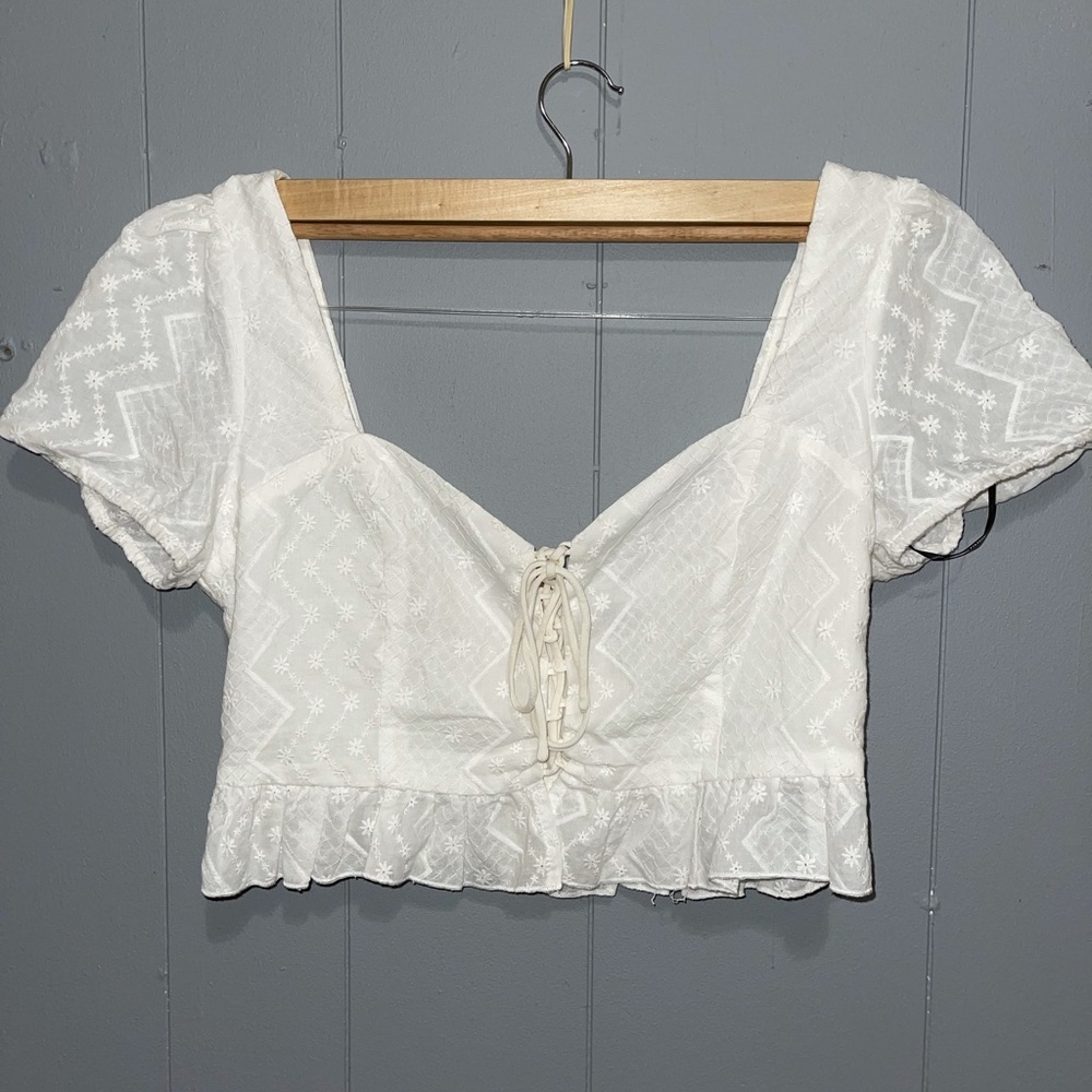 F21 Cropped Lace Puff Sleeve Top